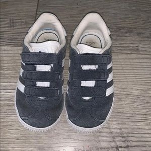 Boys Adidas Gazelle CF I size 8 in infants